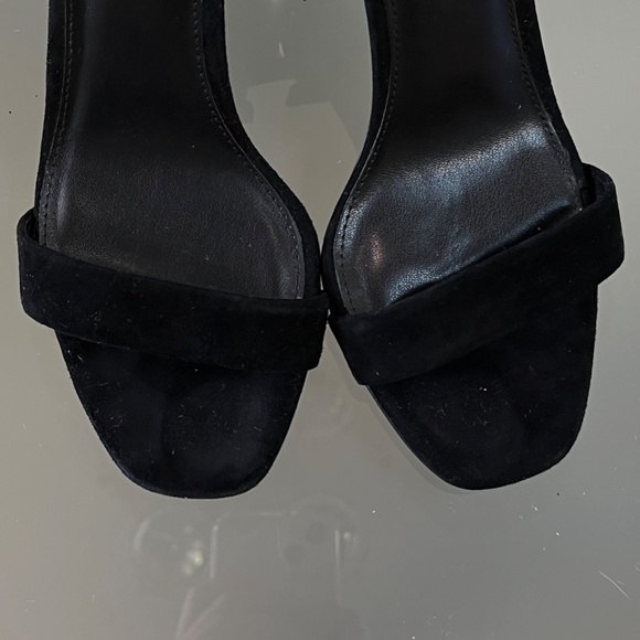 Steve Madden Ankle Strap Luxe Heeled Sandal Black Suede 7.5 PERFECT Condition - Picture 13 of 16